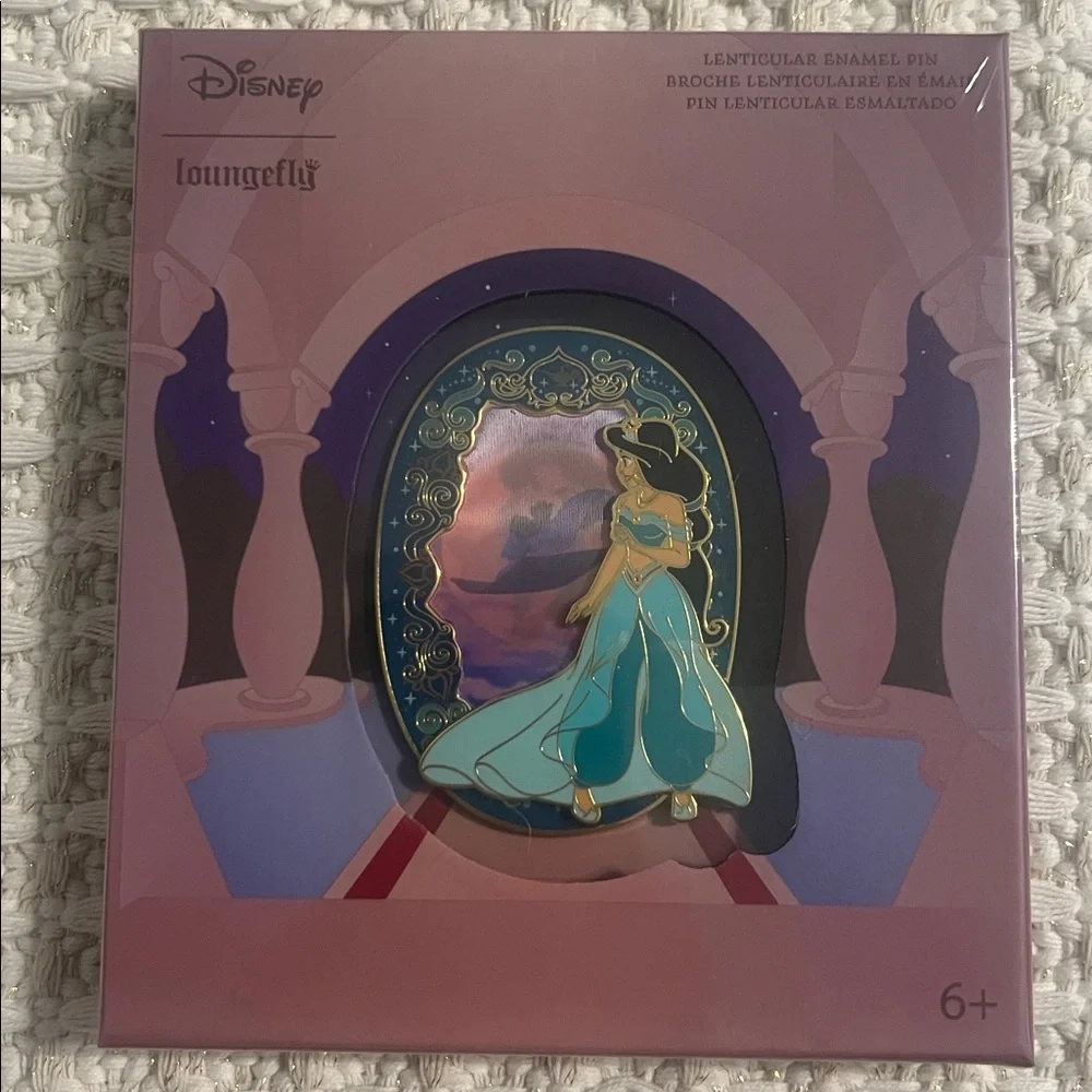 NWT Loungefly Disney Aladdin Jasmine Lenticular 3 Inch Pin LIMITED EDITION RARE - Picture 5 of 8